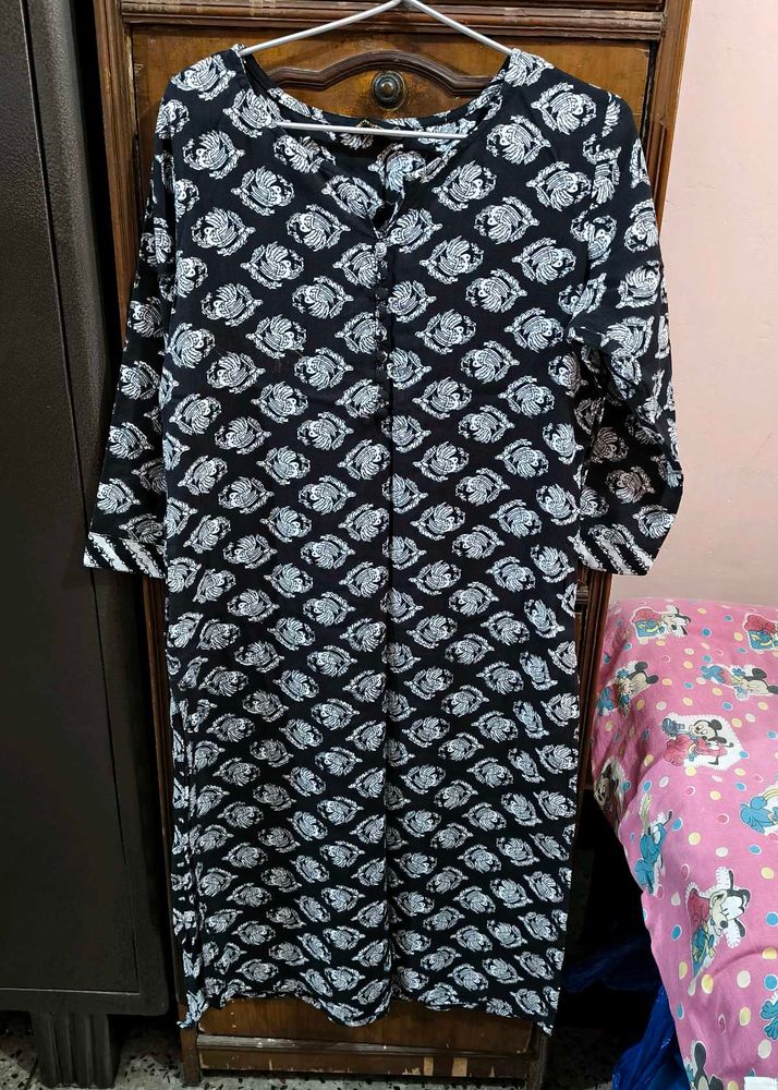Black &amp; White Print Kurti With Pant