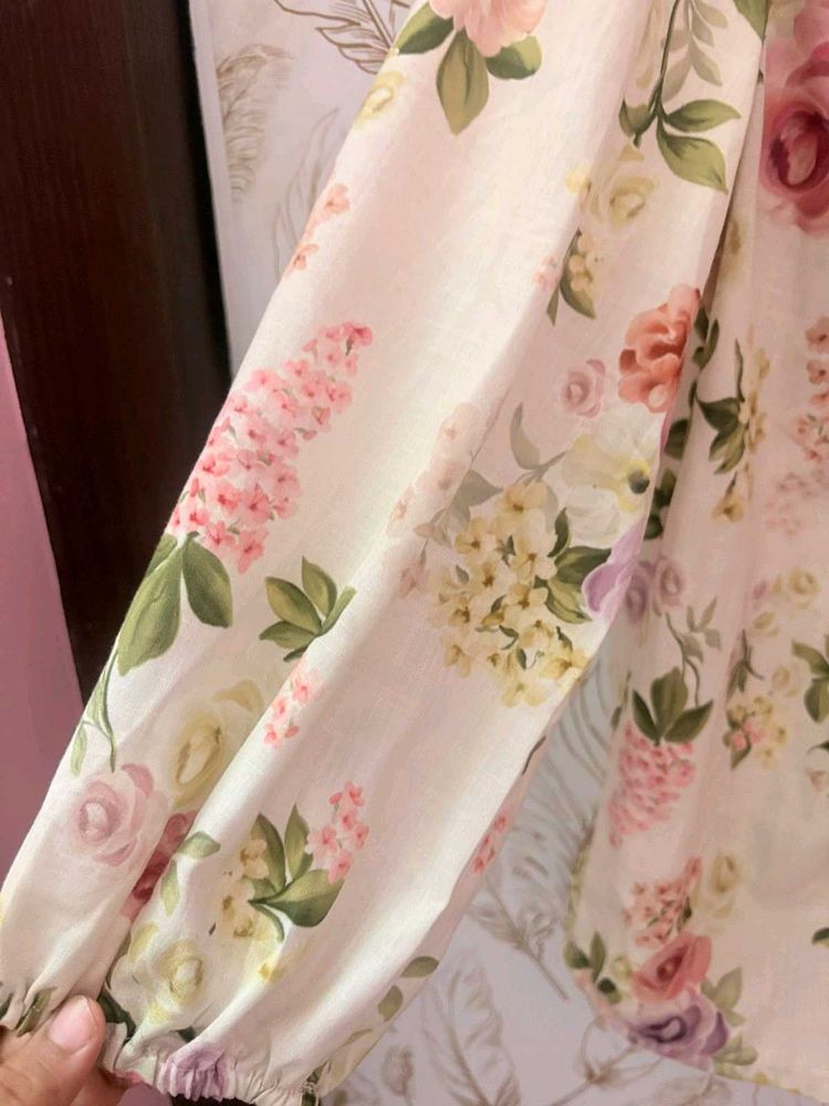 Aakriti by Pantaloons 's top