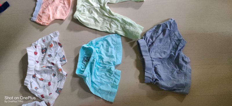 Pants O to 3 months baby(Never use it like NEW)