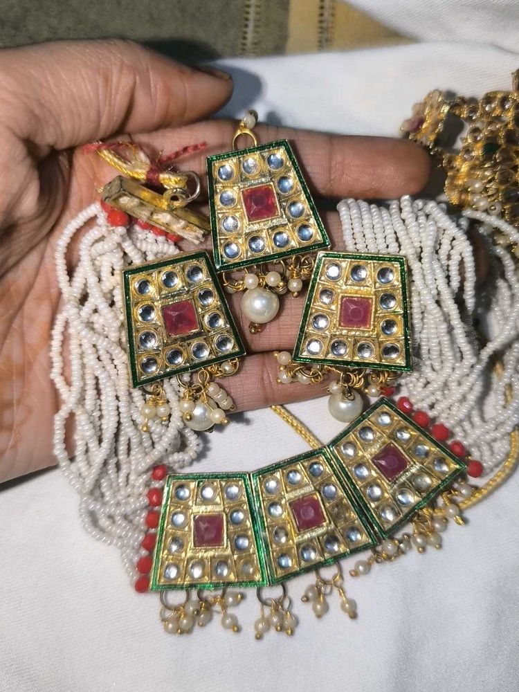 Kundan Choker Necklace Set with Earrings