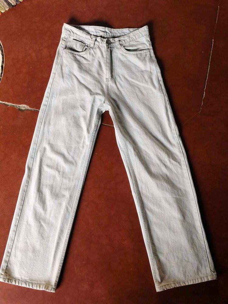 Light Wash Faded Straight Leg Jeans