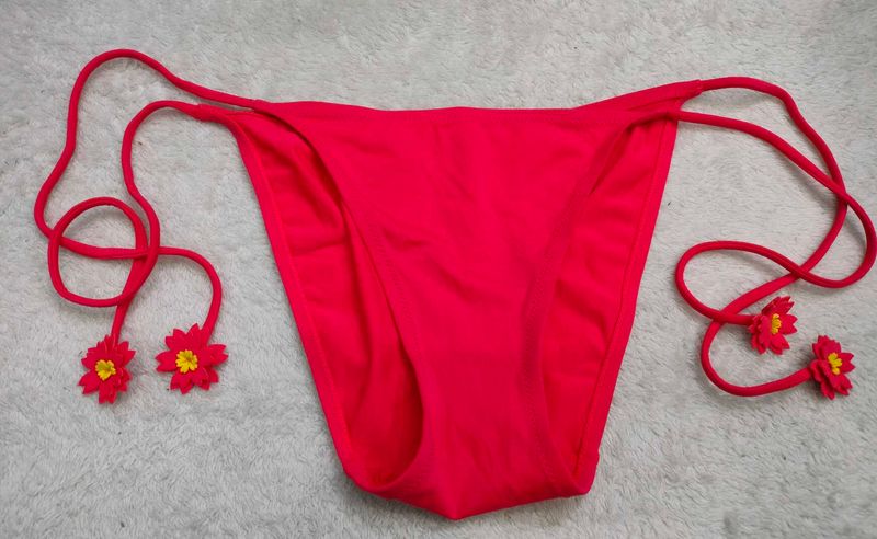 Vibrant Red Bikini Bottom with Flower Accents 🖤