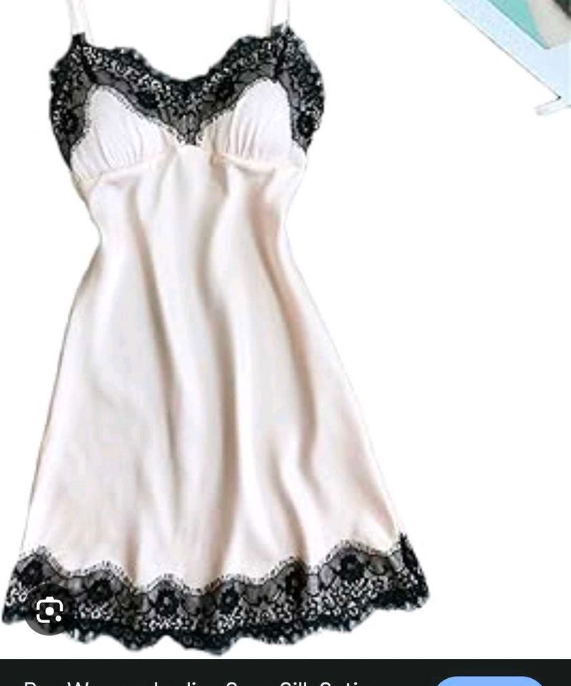 Lace Trimmed Satin slip with brief 👍
