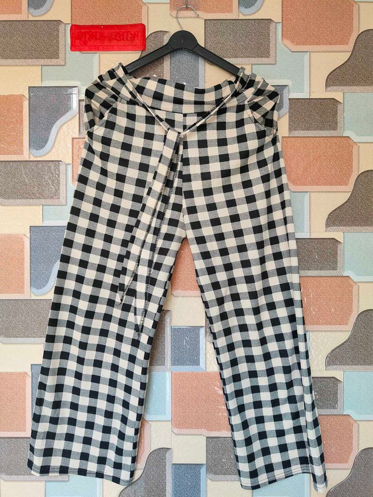 Chic Gingham Wide-Leg Pants