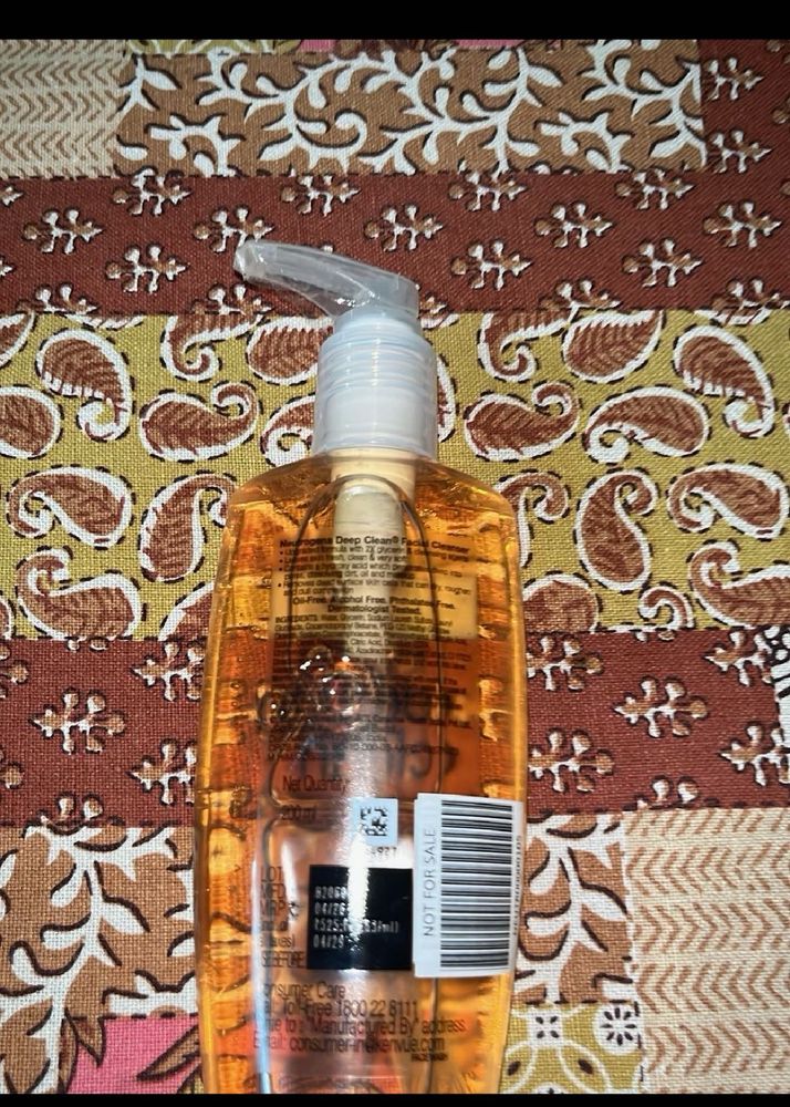 Neutrogena Deep Clean Face Wash