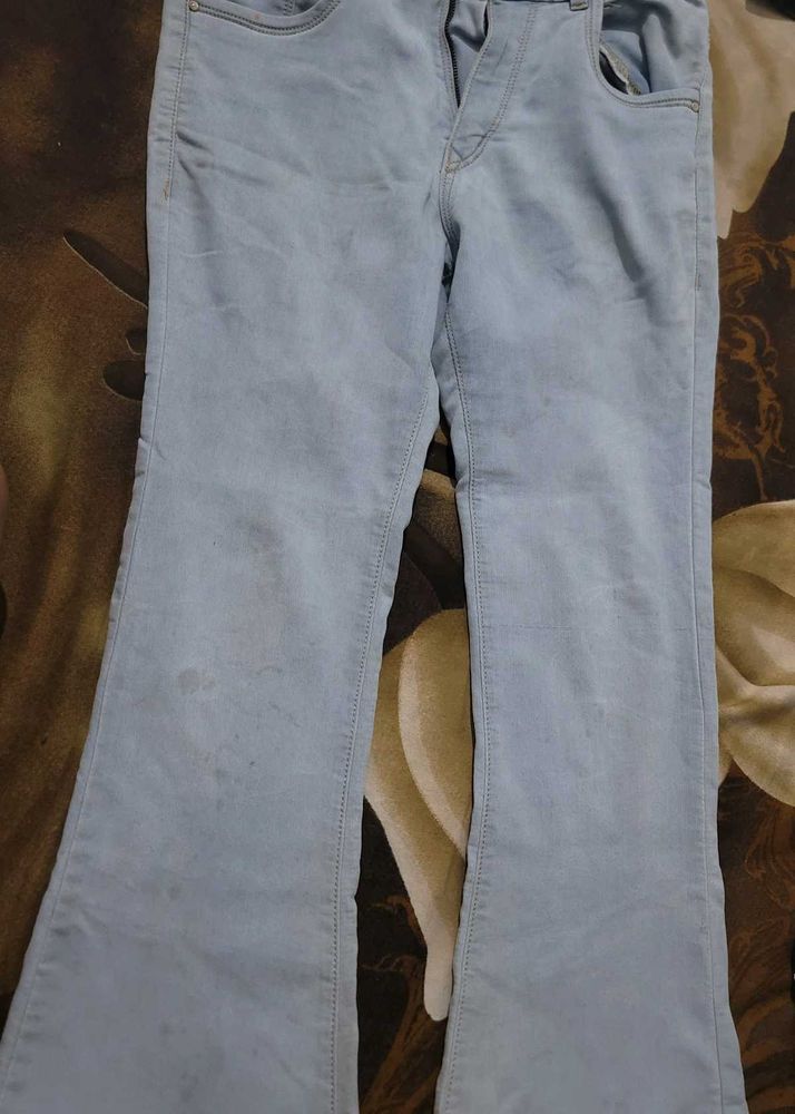 Light Wash Flared Jeans
