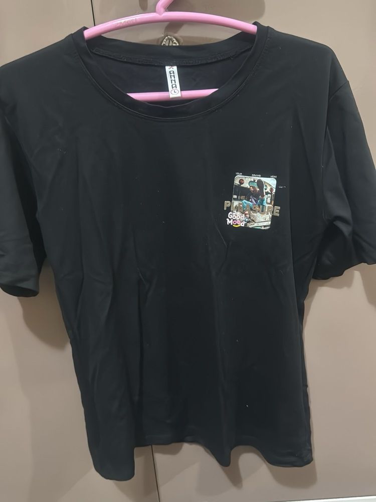 Cool Graphic Print Black Tee
