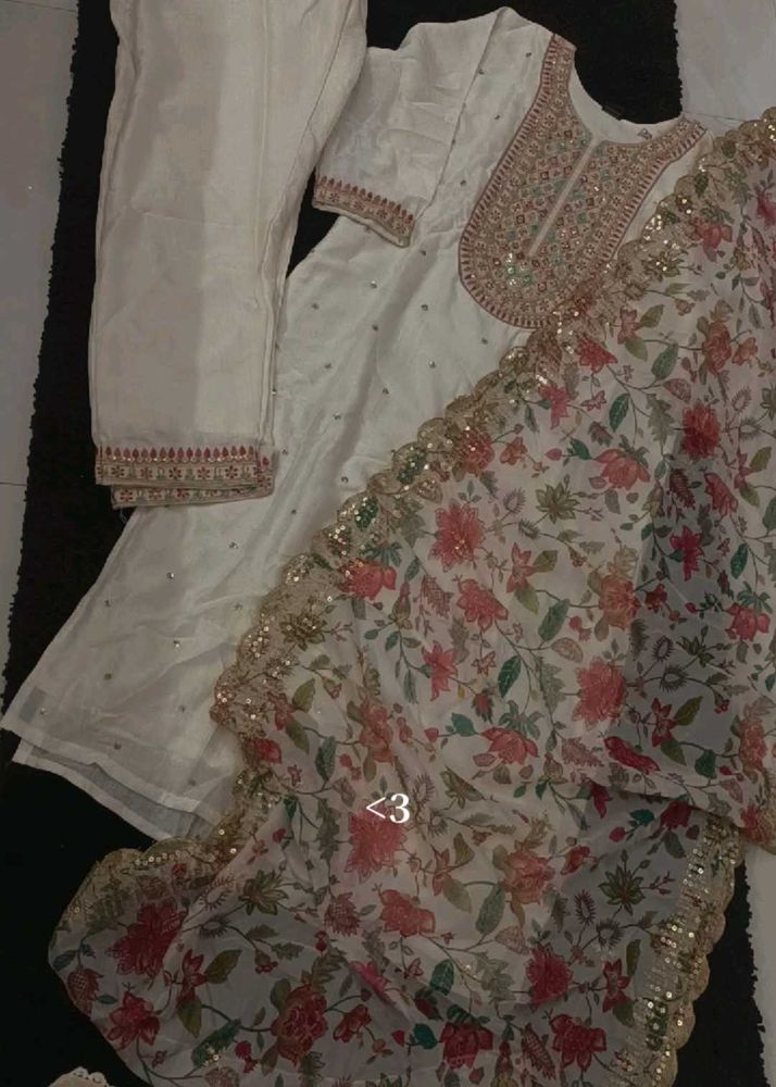 Elegant White Kurta Set with Dupatta