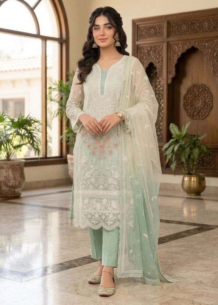 Elegant pakistani Embroidered Kurta Set
