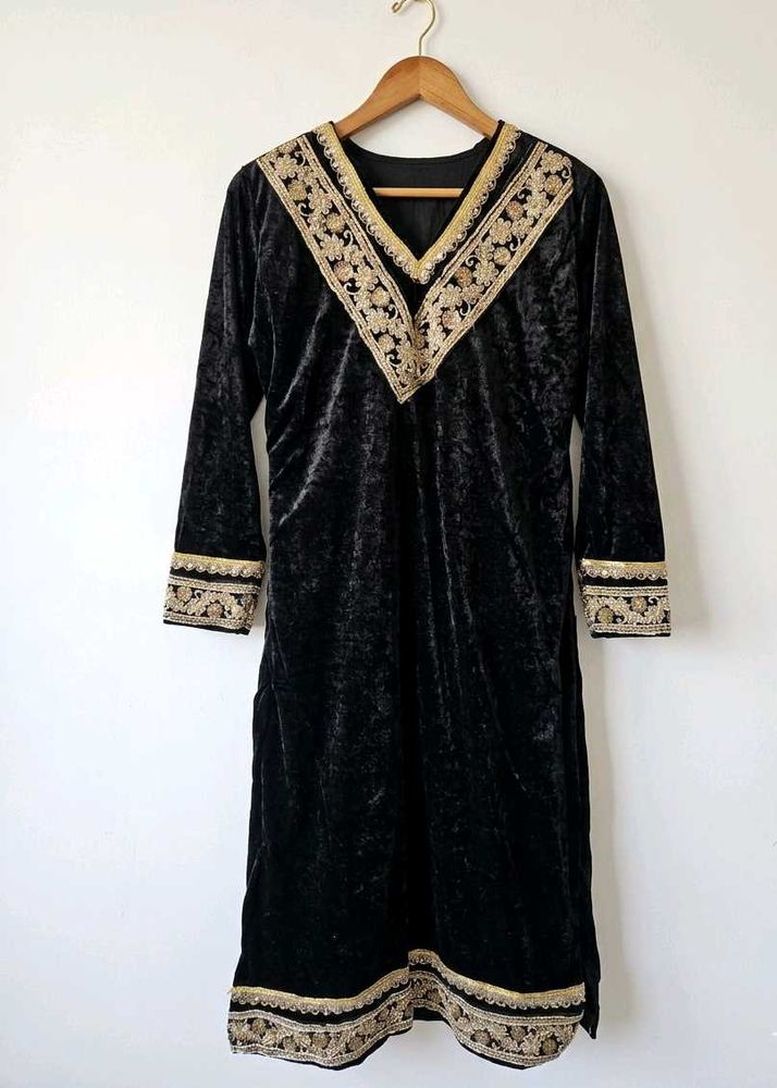 Elegant Black Velvet Kurta with Gold Embroidery
