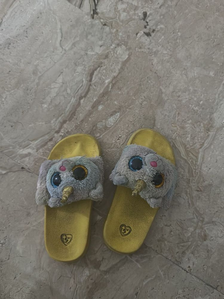 slippers
