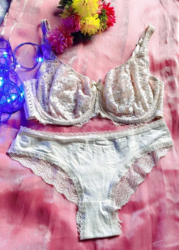 Lace Bra &amp; Panty Set