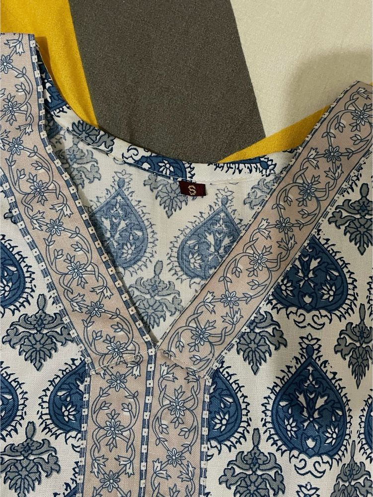 Blue &amp; White Paisley Print Kurta