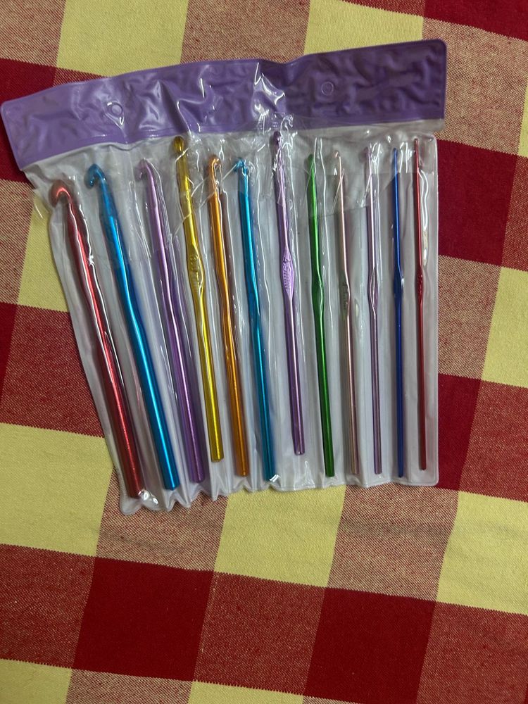 Crochet Hooks Set