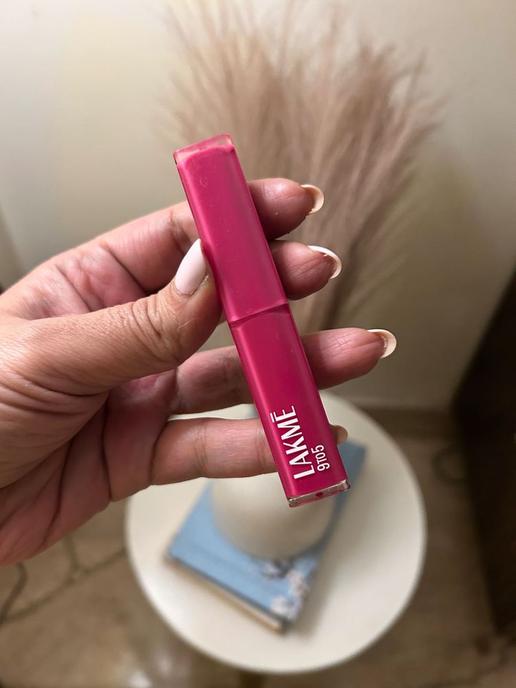 Lakme 9 to 5 Lipstick- Pink Slip