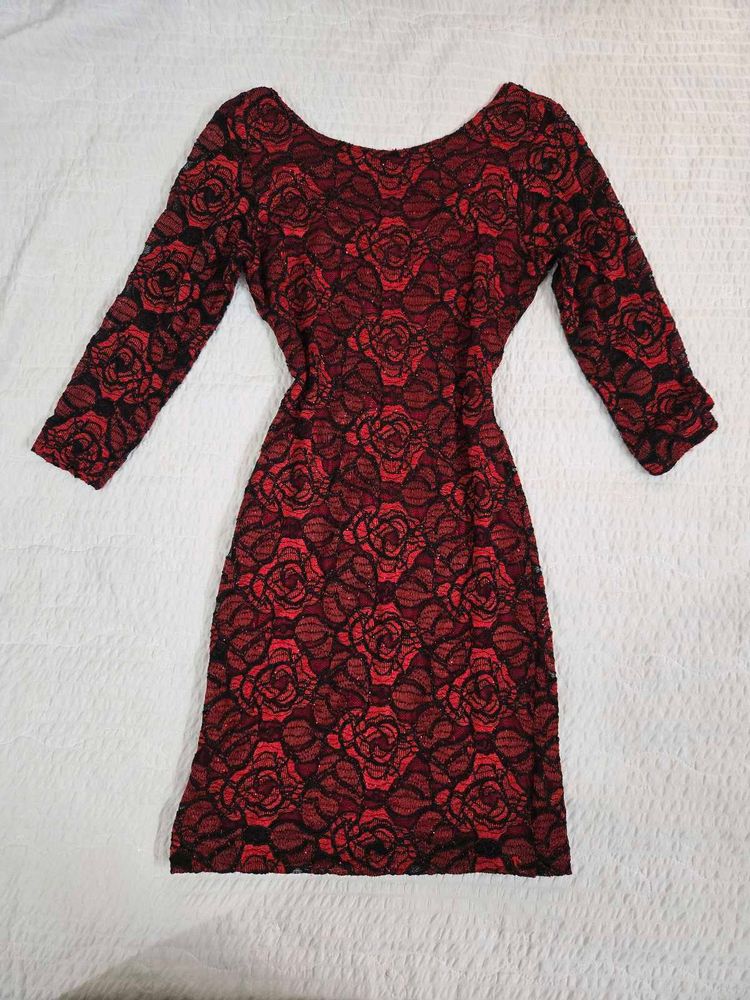 Elegant Red &amp; Black Lace Rose Dress bust 34/36