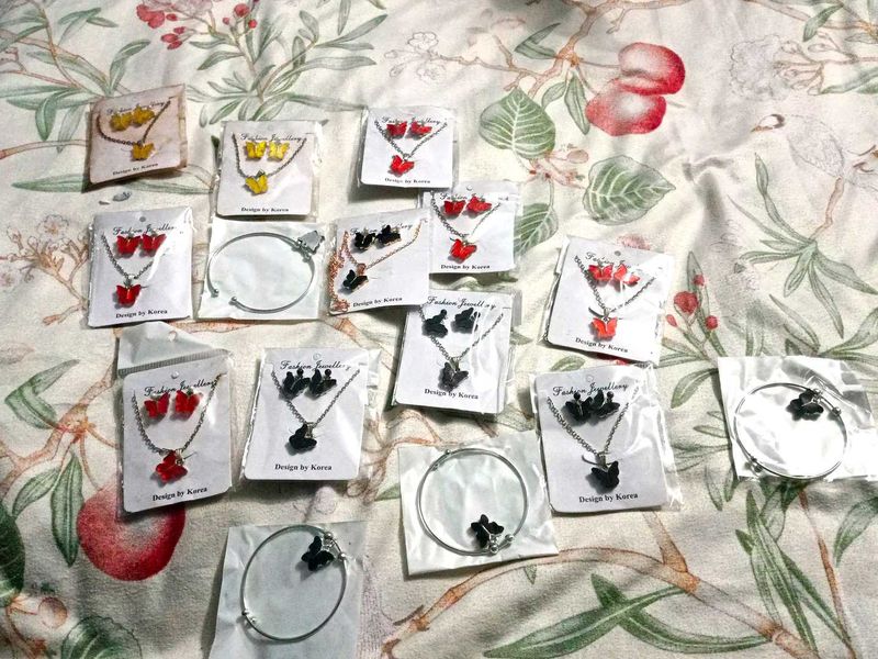 Fashion Butterfly Necklace &amp; Earring Set