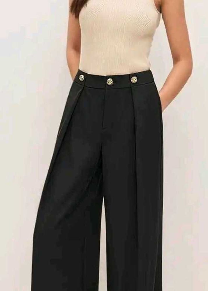 BEBE. Chic Black Wide-Leg Trousers