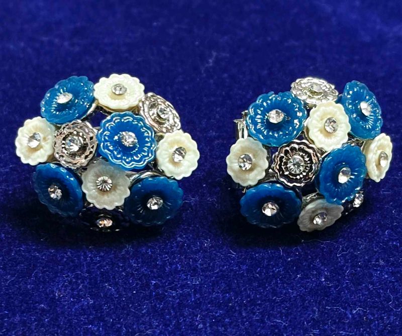 Charming Floral Stud Earrings