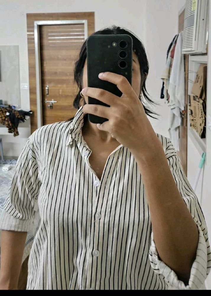 New crop shirt