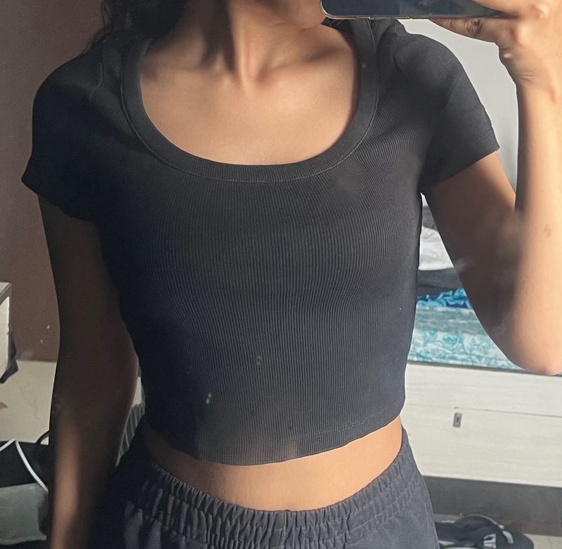 Ribbed Cropped Top