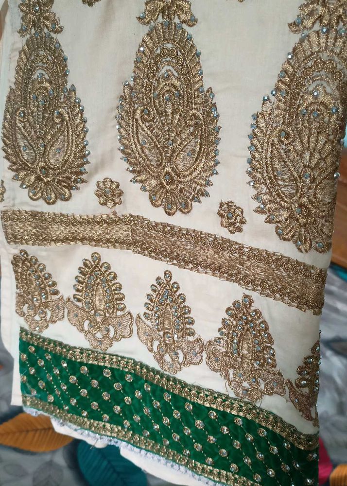 Embroidered kurta with dupatta