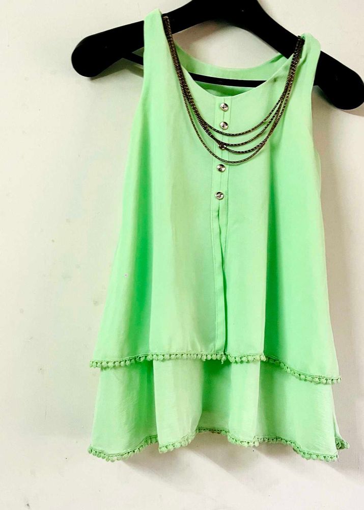 Chic Sleeveless Lime Green Blouse top