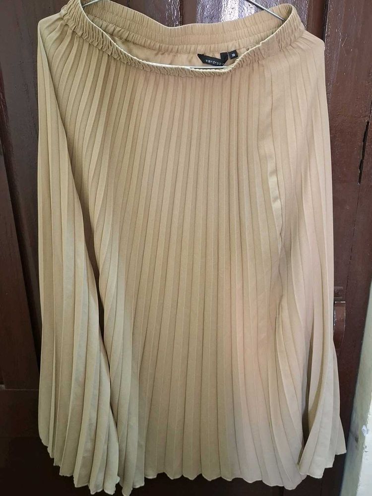 Elegant Pleated Skirt