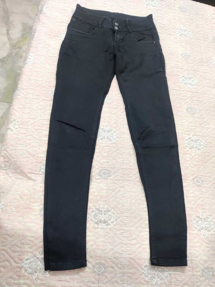 Black High-Waisted Jeans