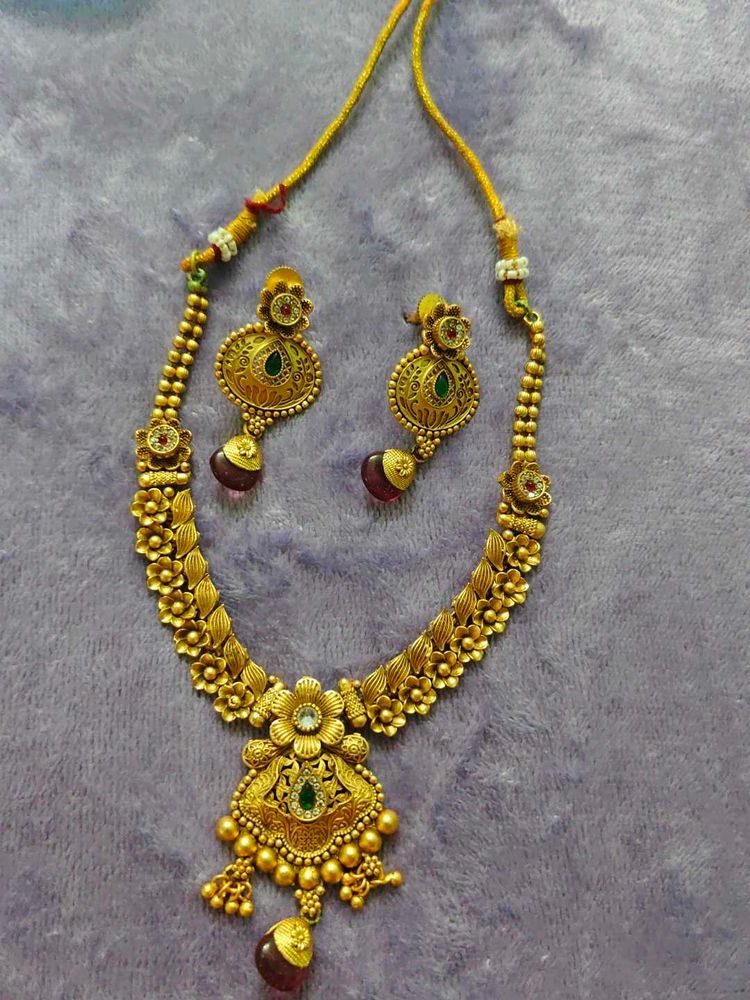 Gold-toned Necklace &amp; Earring Set