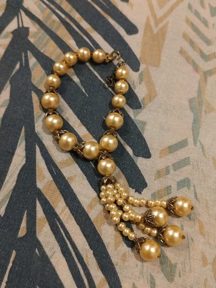 Elegant Gold Pearl Necklace