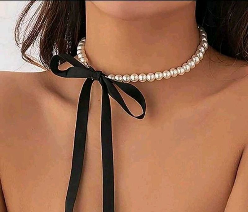 Pearl Tie Up Choker