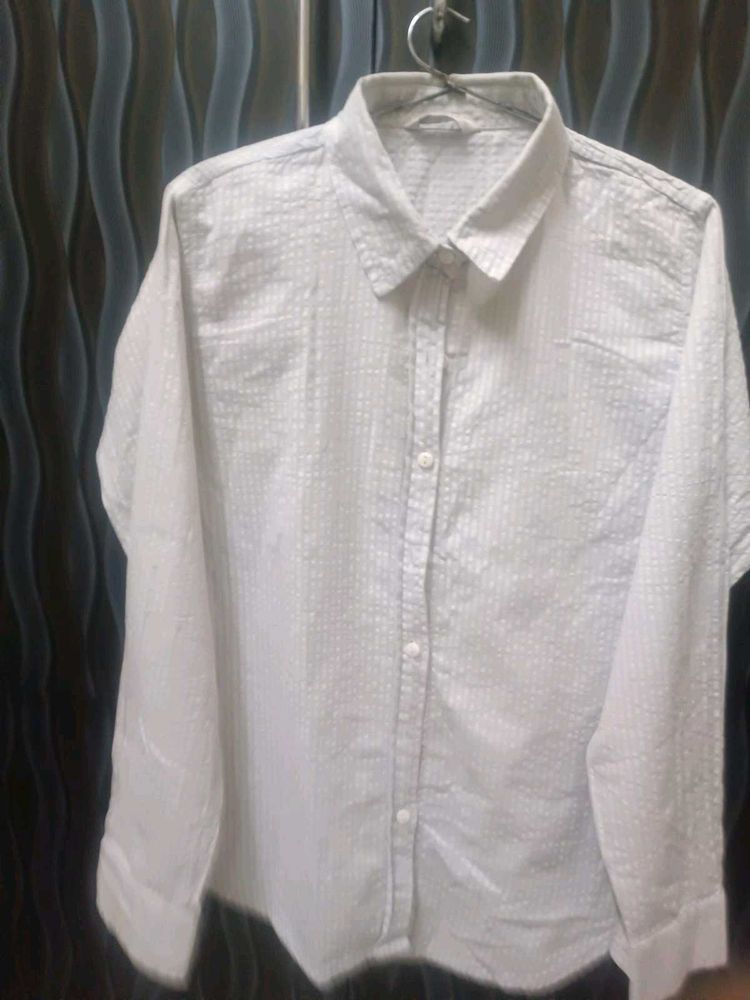 women's Classic White and blue Textured Shirt