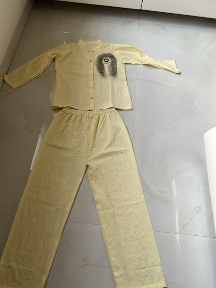 Light Yellow Kurta Set with Printed Detail