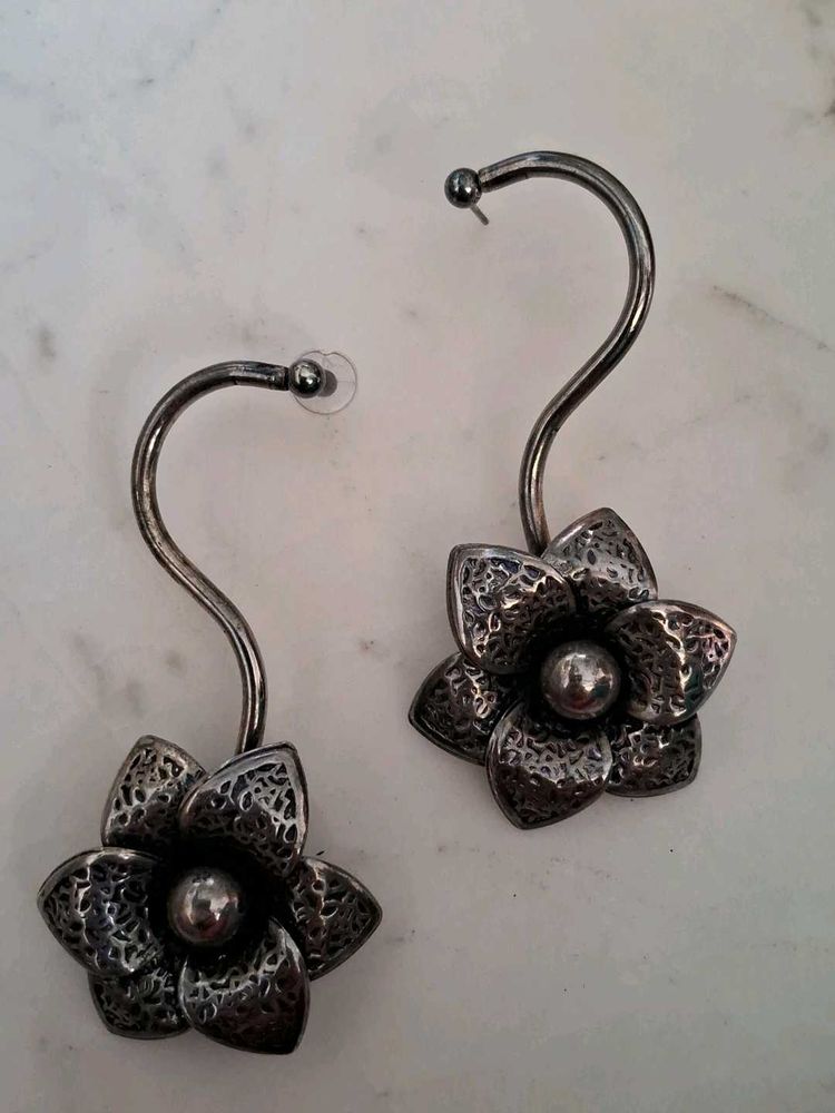 vintage Floral Design Earrings