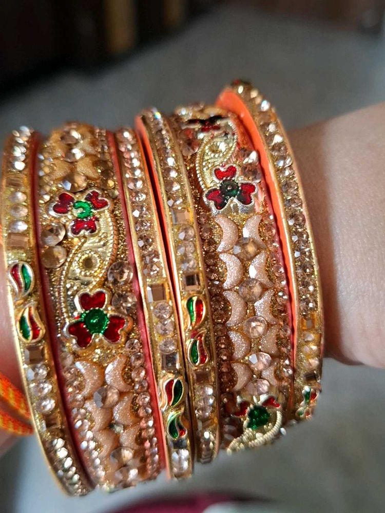 Lakh  Embellished Bangle Set