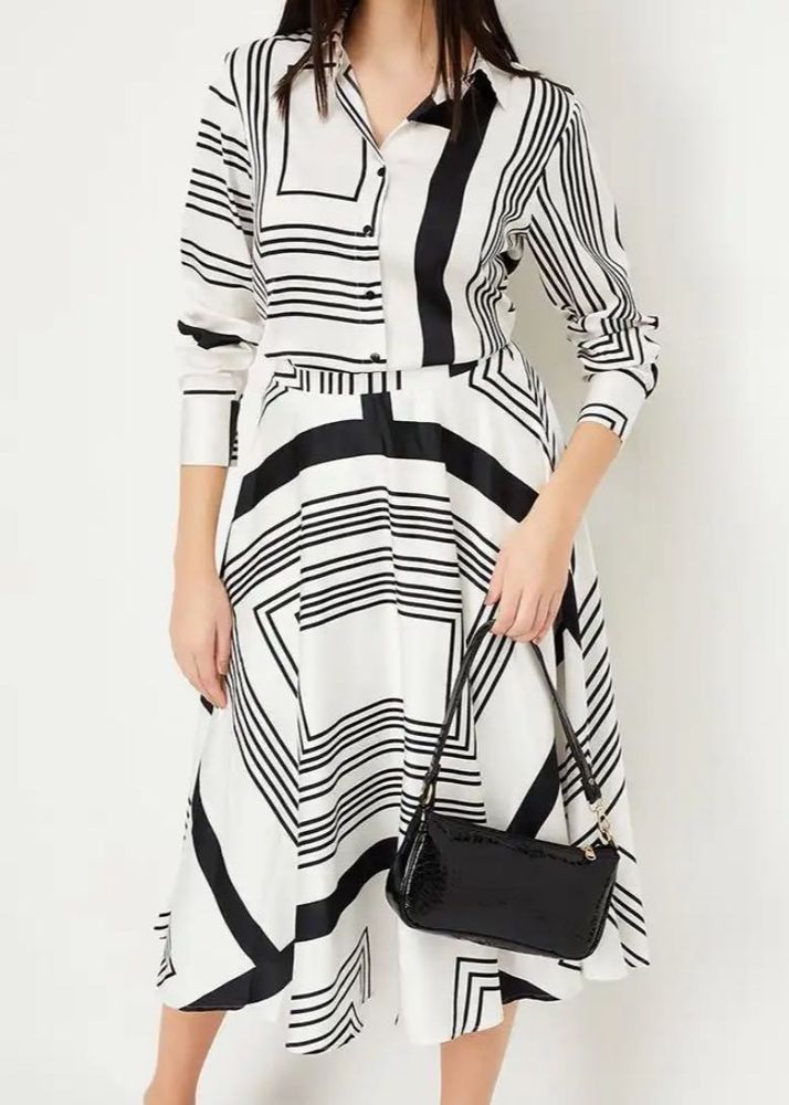 Chic Black &amp; White Geometric Print Dress
