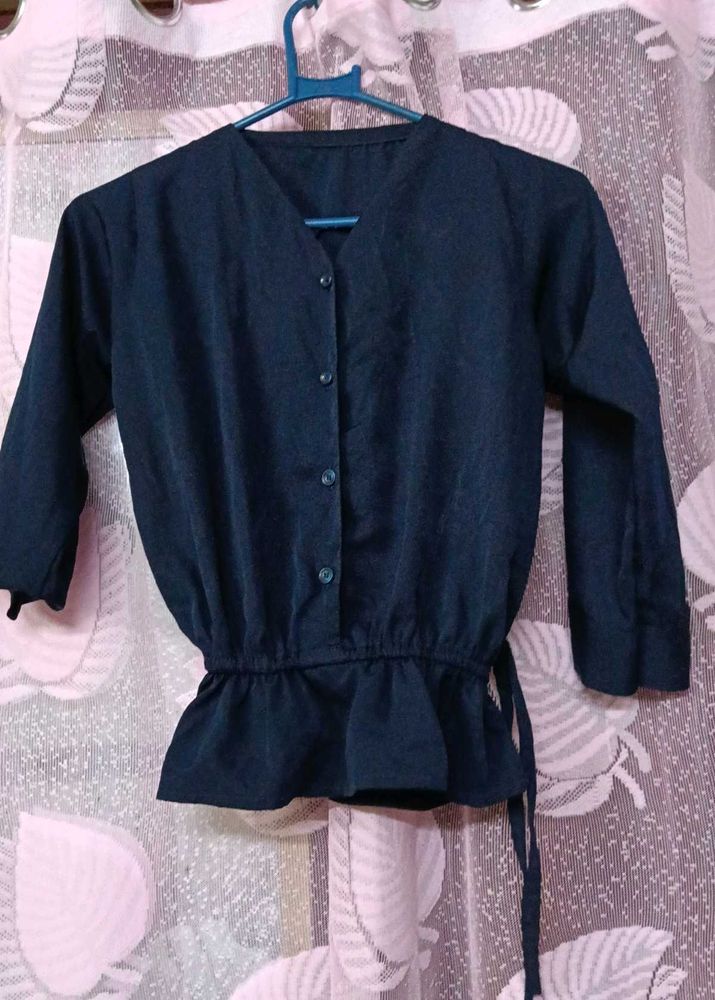 Chic Black Button-Down Top🖤