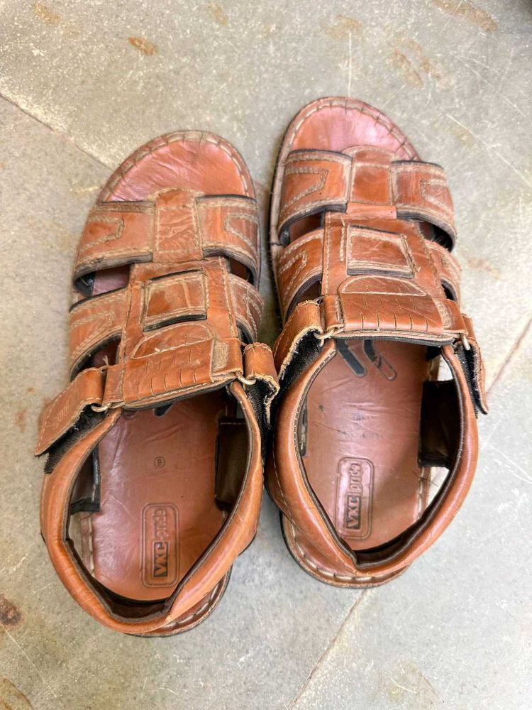 brown sendal