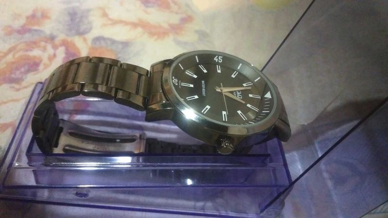 Q&amp;Q quartz men 30 Bar water resistant