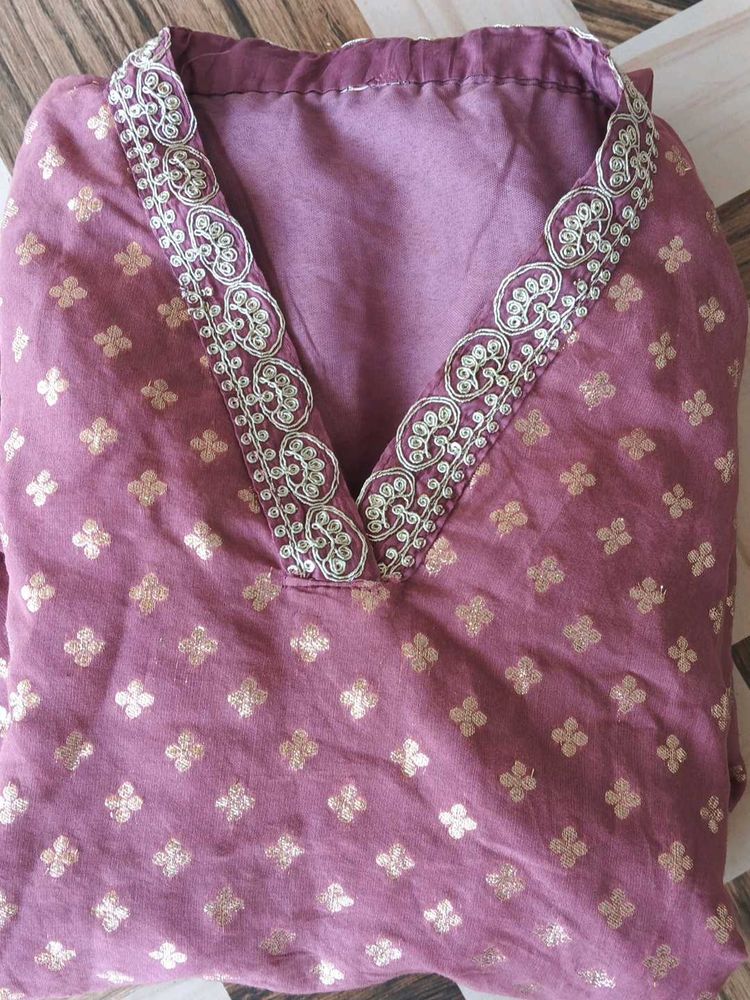 Elegant Embroidered Ethnic kurti