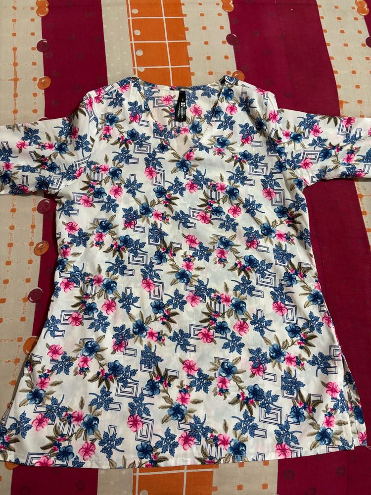 Elegant floral V neck kurti for women