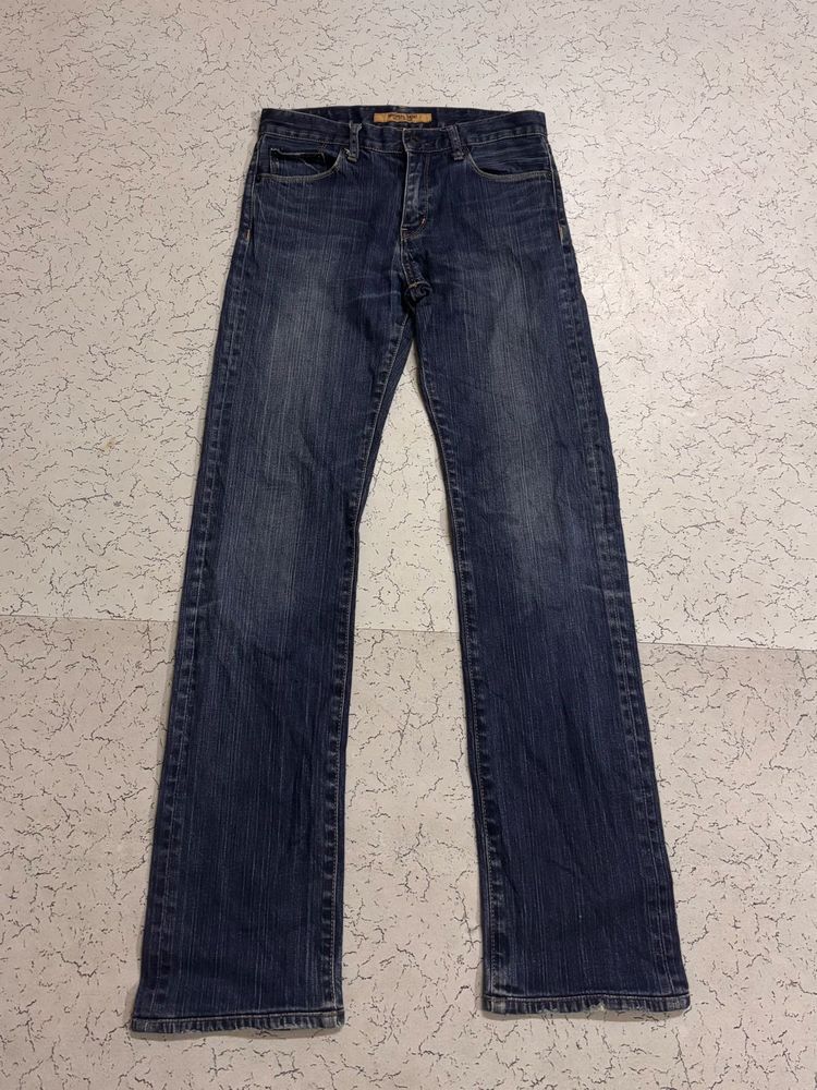 Classic Mid rise straight leg jeans