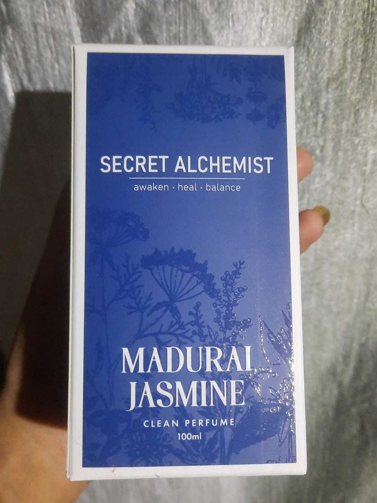 SECRET ALCHEMIST PERFUME with small rose aud pocke