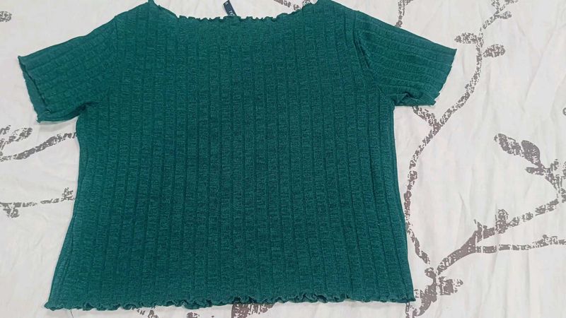 Chic Ribbed Lettuce Hem Top