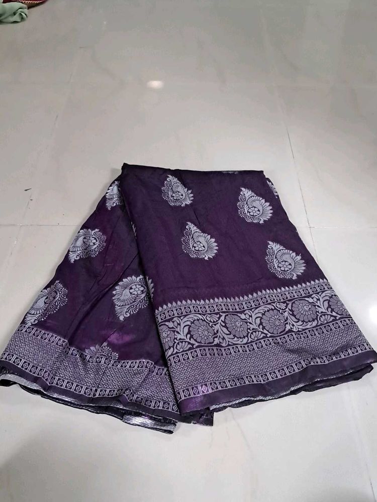 Elegant Purple Paisley Saree