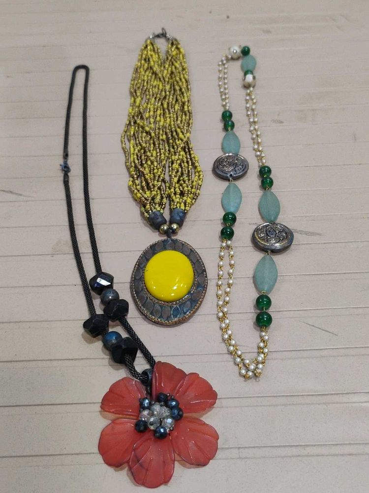 Set of 3 Fashion Necklaces
