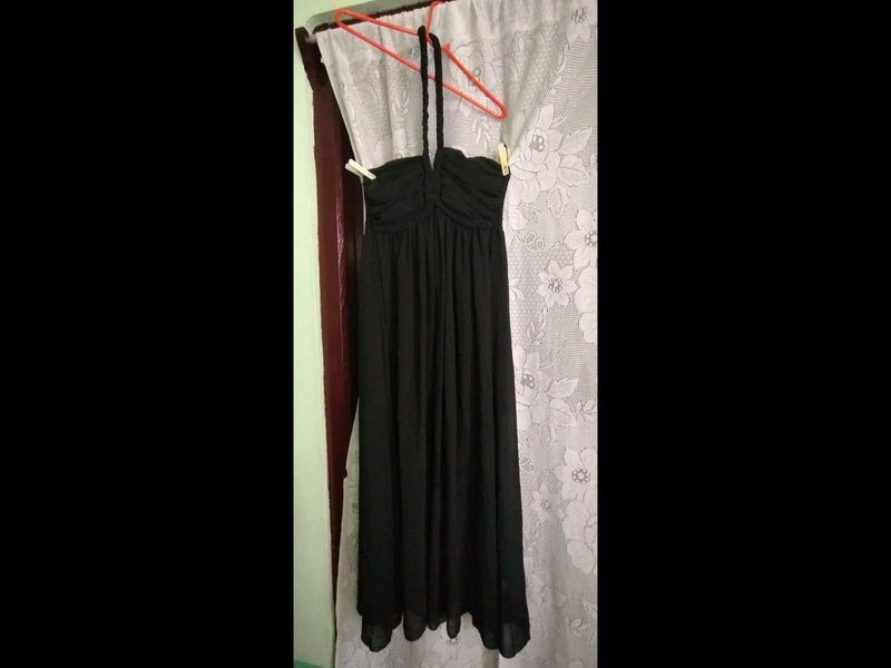 Elegant Black Halter Neck Maxi Dress
