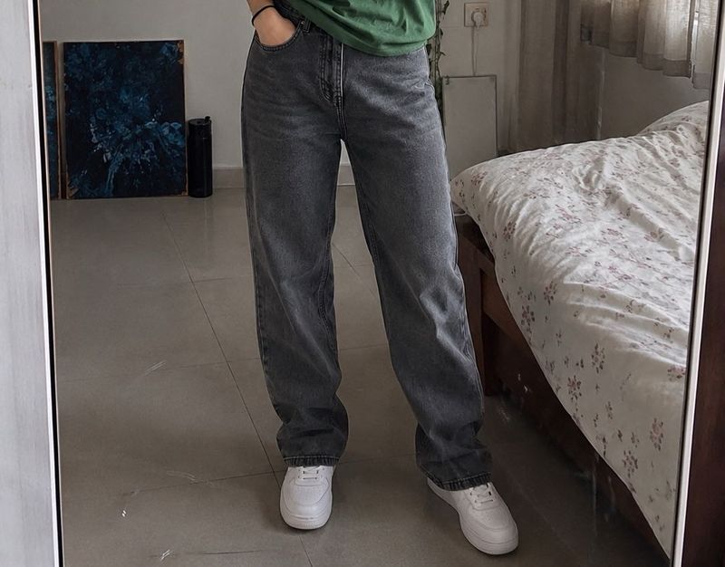Stylish Grey Washed Jeans