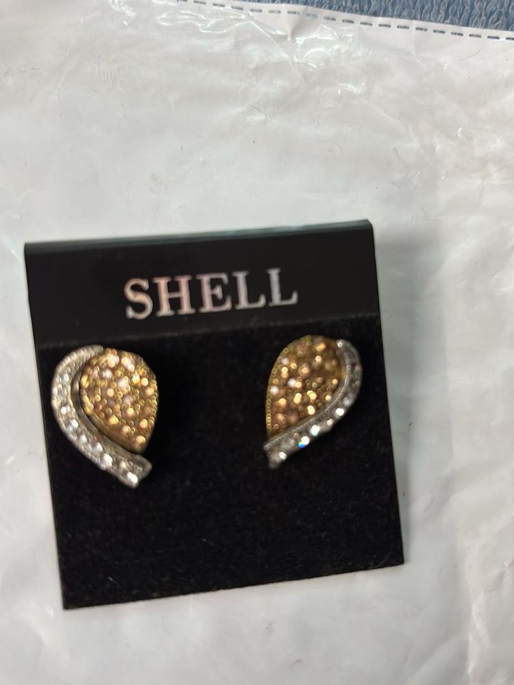 Sparkling golden n silver stones Heart Earrings